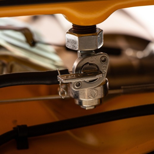 Генератор бензиновый GE 7900, 6.5 кВт, 220 В/50 Гц, 25 л, ручной пуск Denzel