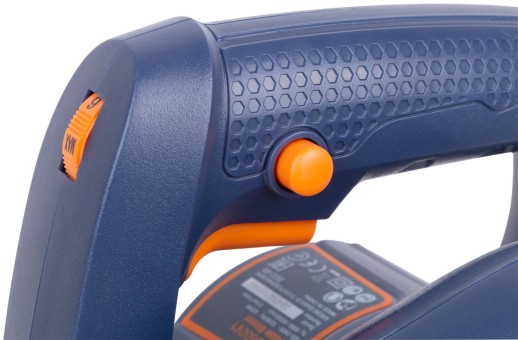 MAX-PRO Воздуходувка-пылесос 600 Вт; 6000-16000об/мин; 3500л/мин; дополнительные щетки; 1,5 кг; кор.